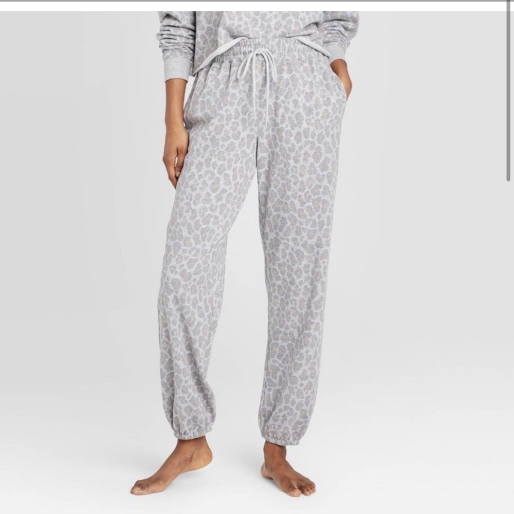 COLSIE BOYFRIEND SWEATPANT STRETCH LEOPARD PRINT JOGGER SWEATPANTS LOUNGEWEAR XS